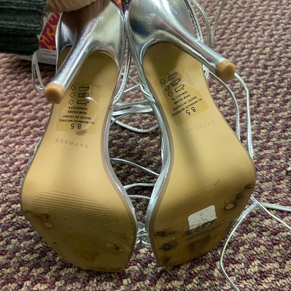 Express ankle wrap heels size 8.5 - Picture 2 of 4